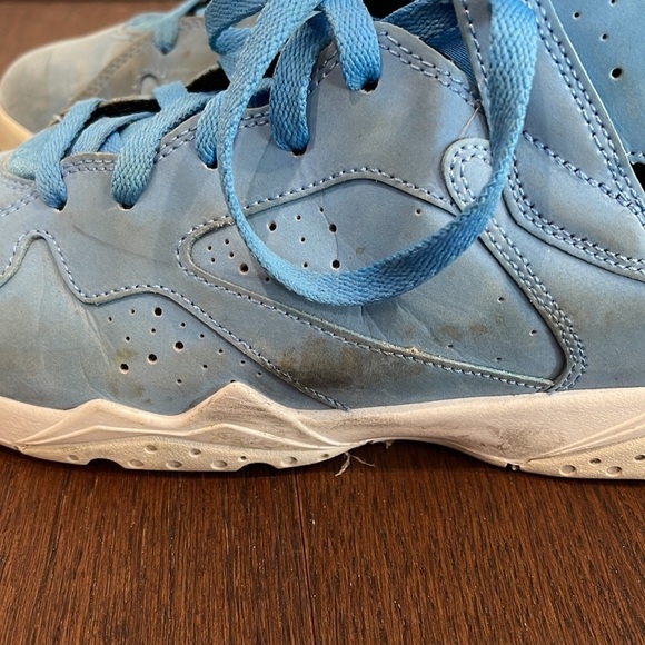 Men’s Blue Air Jordan’s High Tops Size 7 main image 4